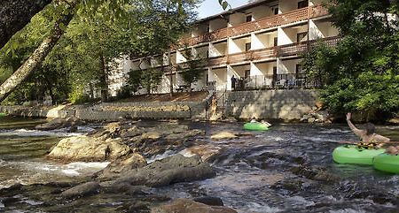 Helendorf River Inn, Suites & Conference Center Bagian luar foto