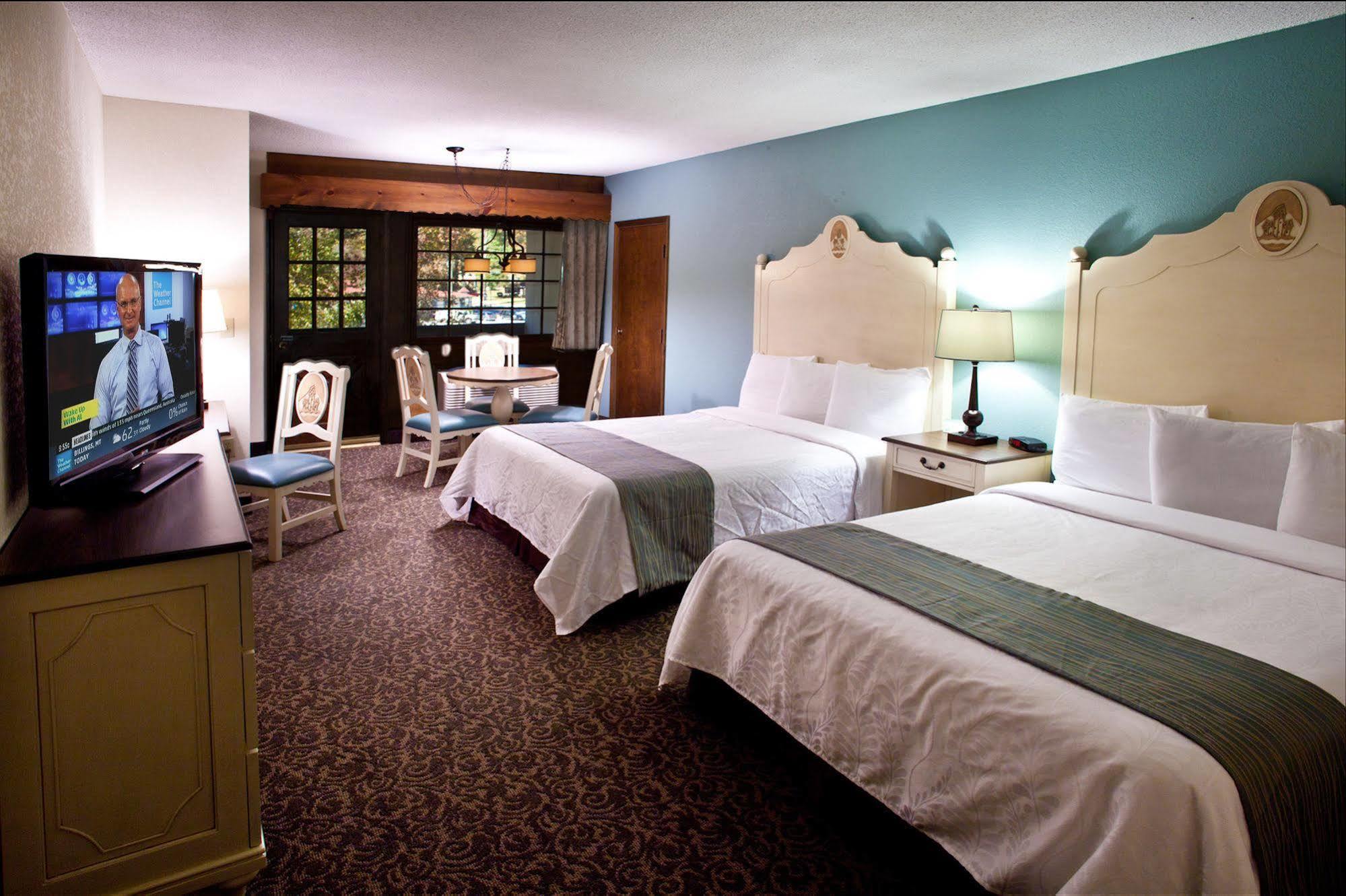 Helendorf River Inn, Suites & Conference Center Bagian luar foto