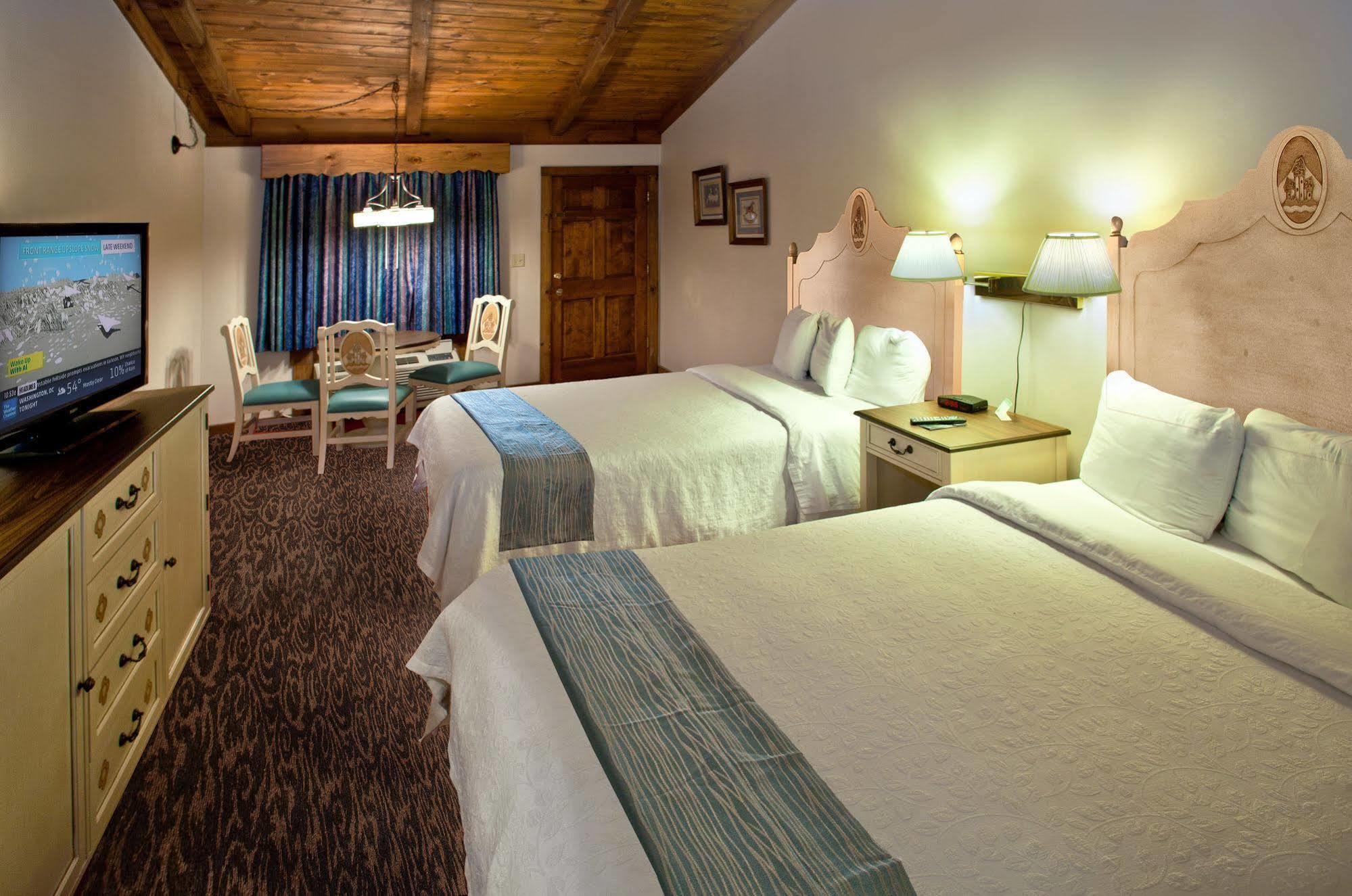Helendorf River Inn, Suites & Conference Center Bagian luar foto